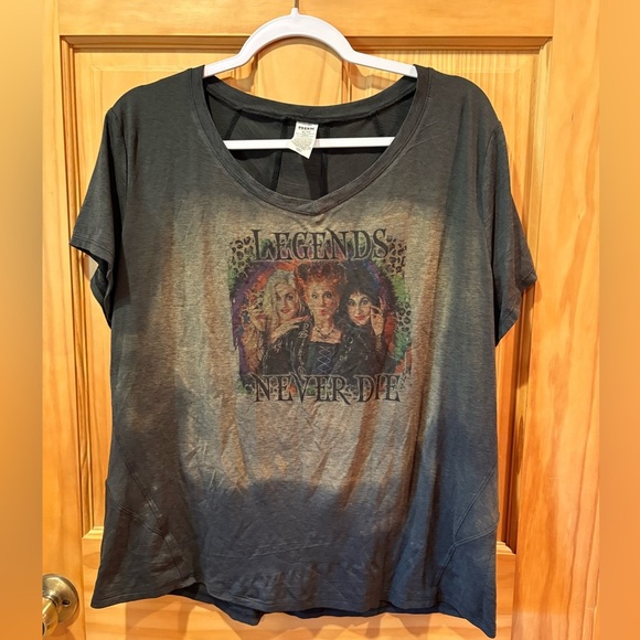 RBX Hocus Pocus “Legends Never Die” Graphic Tee women’s XL - Picture 1 of 9